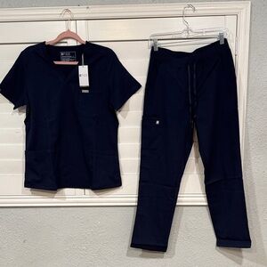 Figs Women's Navy Cropped Top and Ankle Pants Set